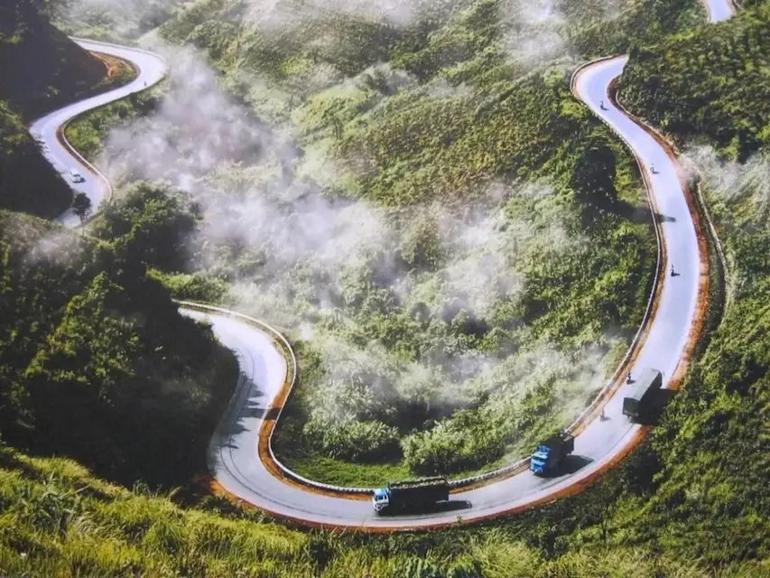 Phong cảnh núi rừng Tây Nguyên tại khu vực M'Drak Đắk Lắk